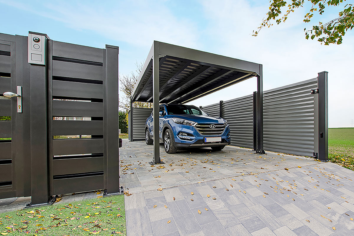 guardi carport ueberdachung fuer ein blaues auto statt der garage