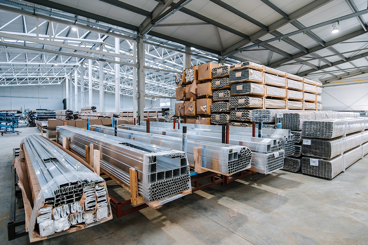 GUARDI Werk Aluminium Lagerhalle Produktion